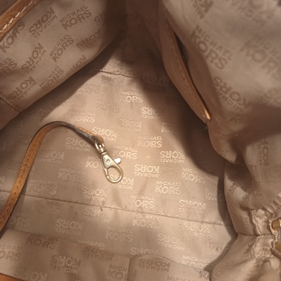 Michael kors purse - Picture 8 of 8